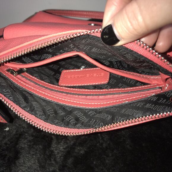 Steve Madden Bsoll Purse Crossbody CORAL - Picture 11 of 12